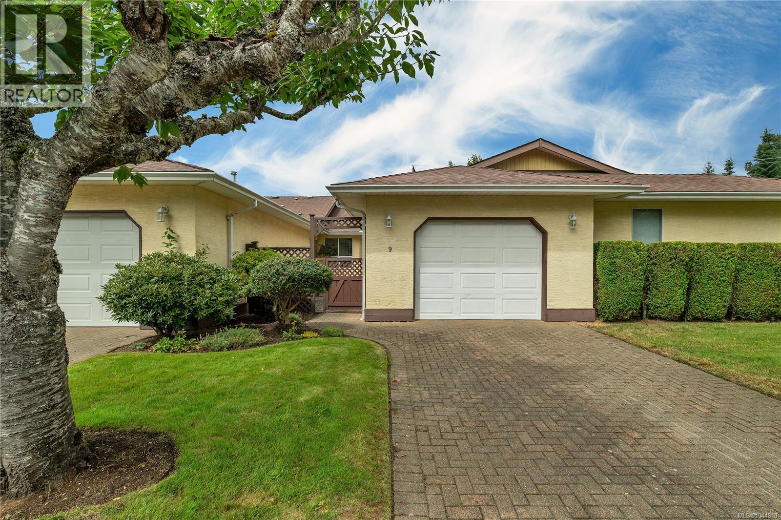 605 Rockland Unit 9