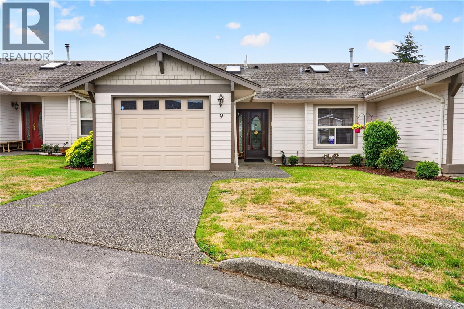 5608 Strathcona Unit 9