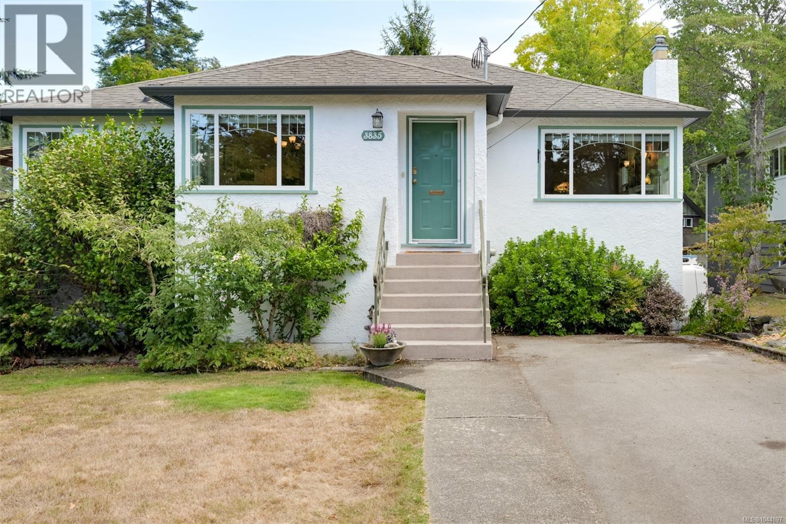 3835 Cumberland