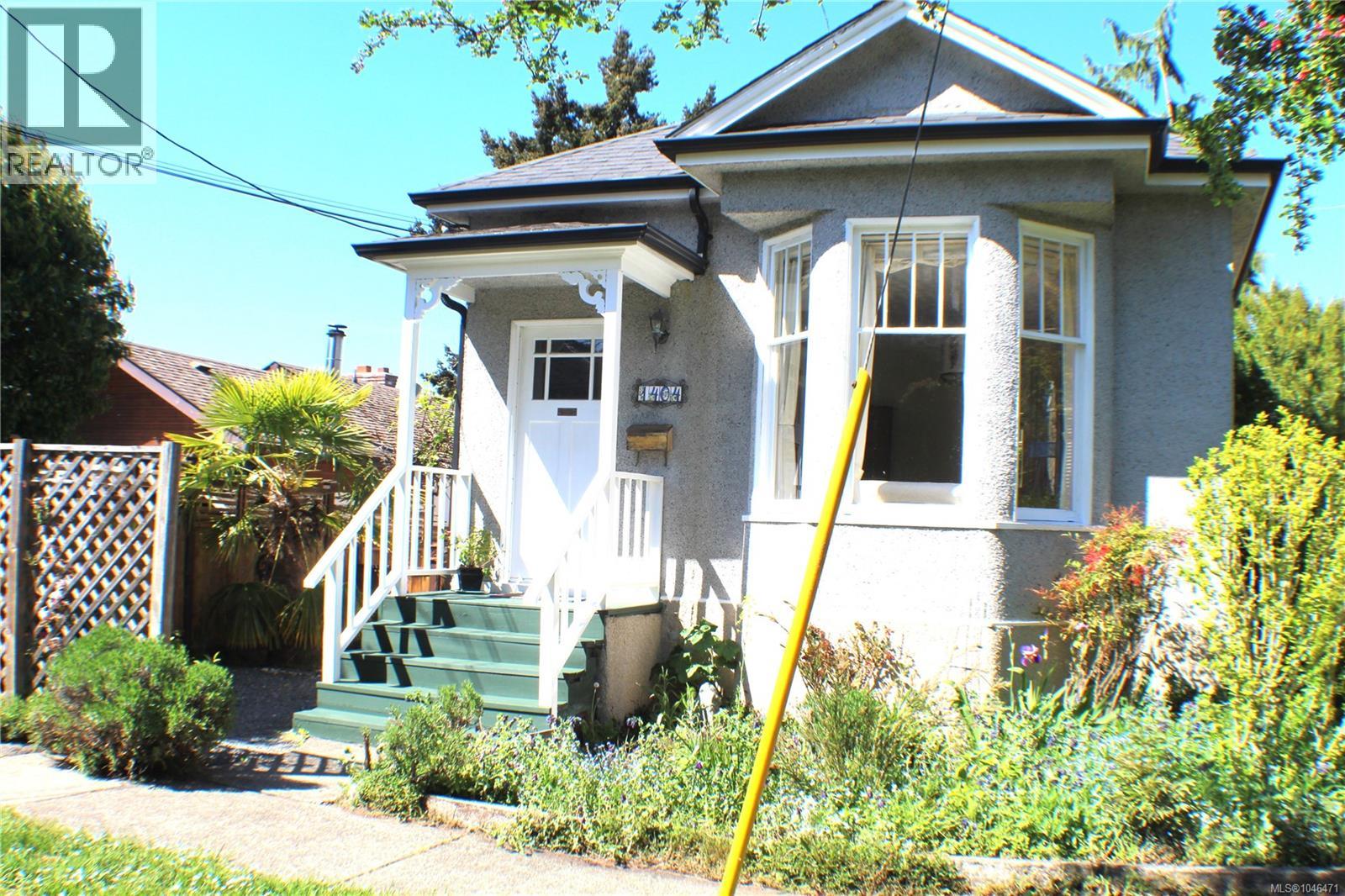 1404 Taunton