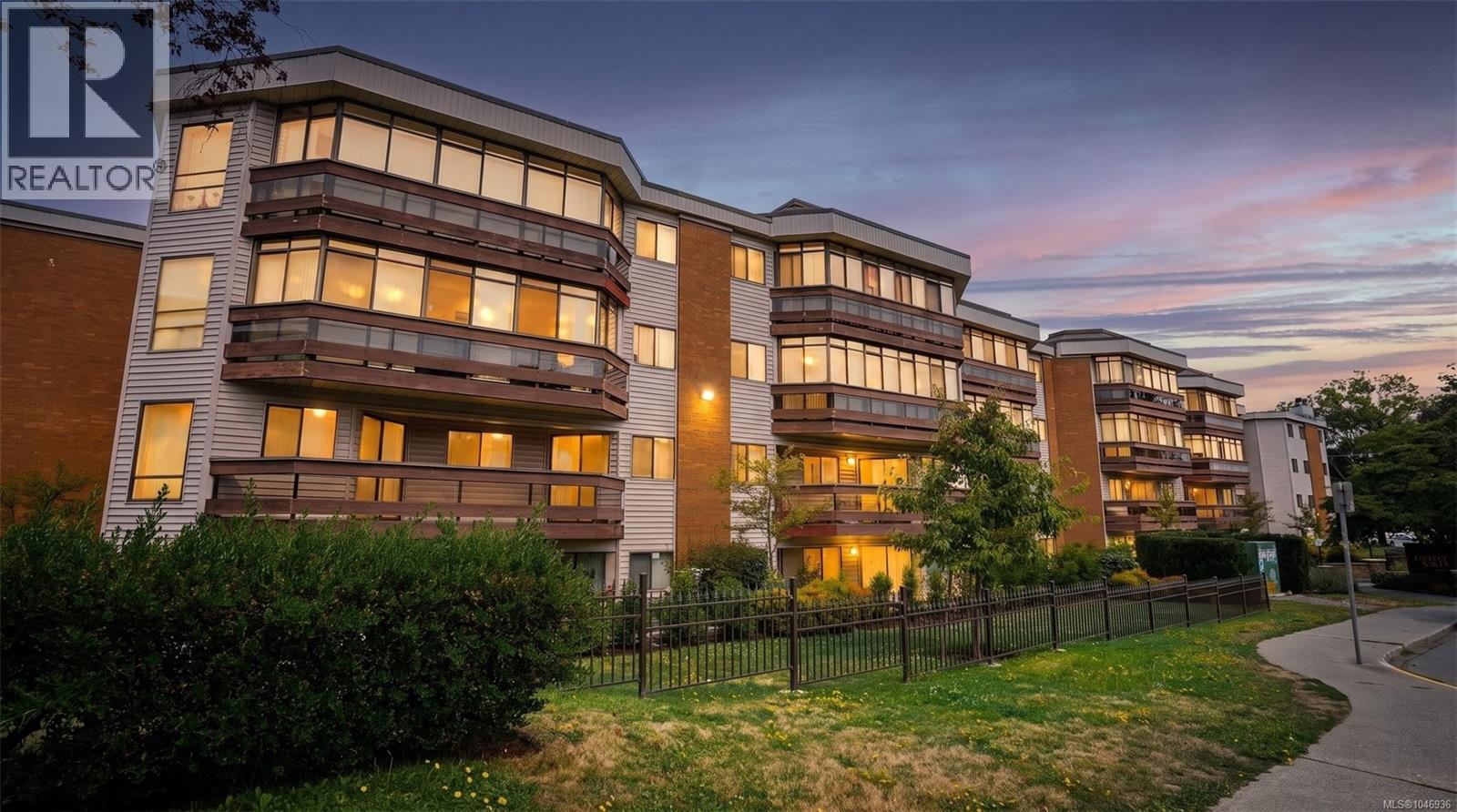 1560 Hillside Unit 201