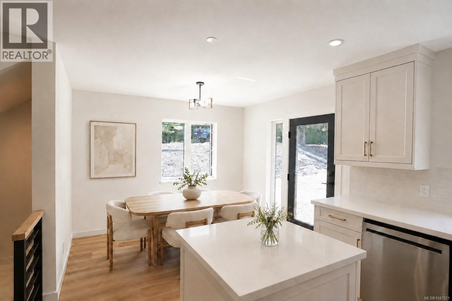 703 Turner Unit 6 photo 3