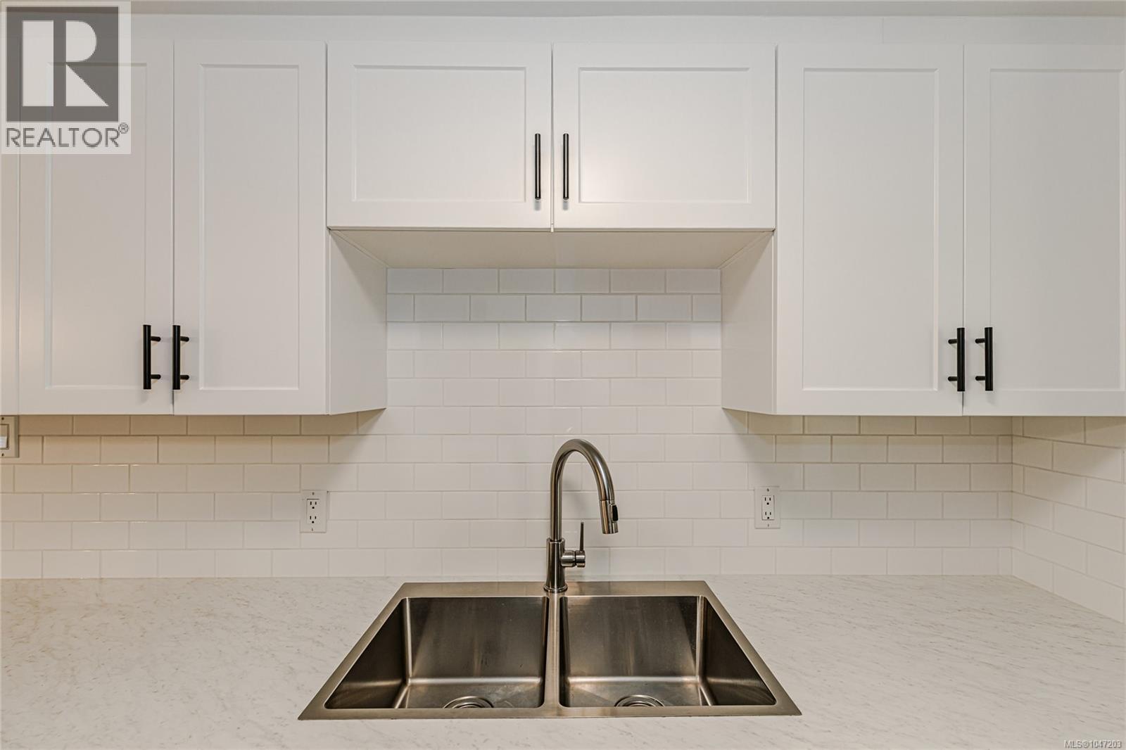3230 Rutledge Unit 13 photo 3