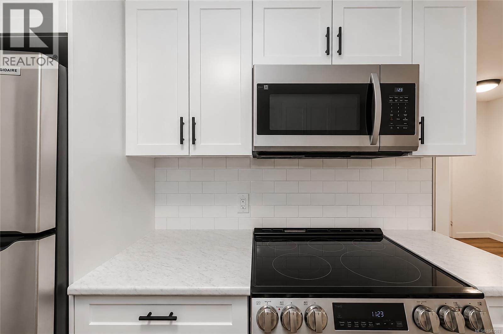 3230 Rutledge Unit 13 photo 4