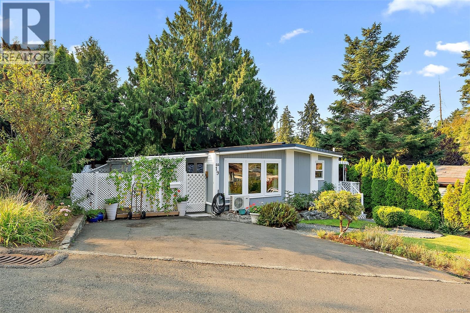 2587 SELWYN Unit 19