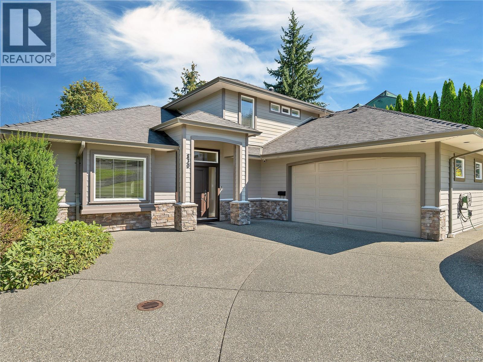 830 Pinecrest