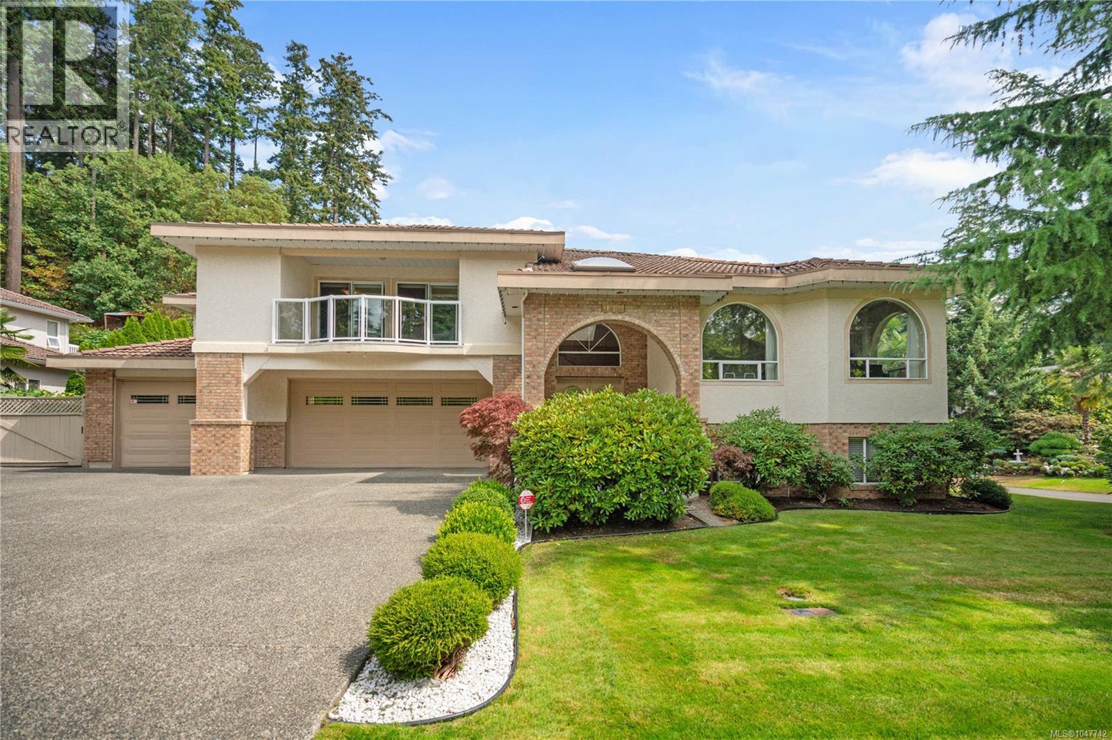 948 Boulderwood