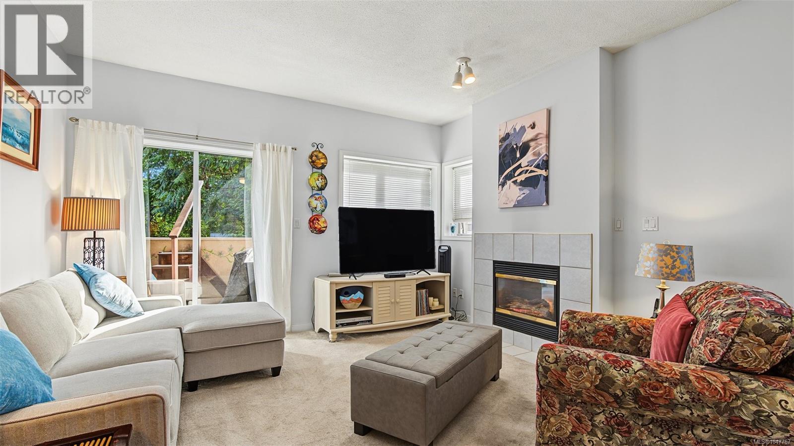 3000 Oak Unit 104B photo 5