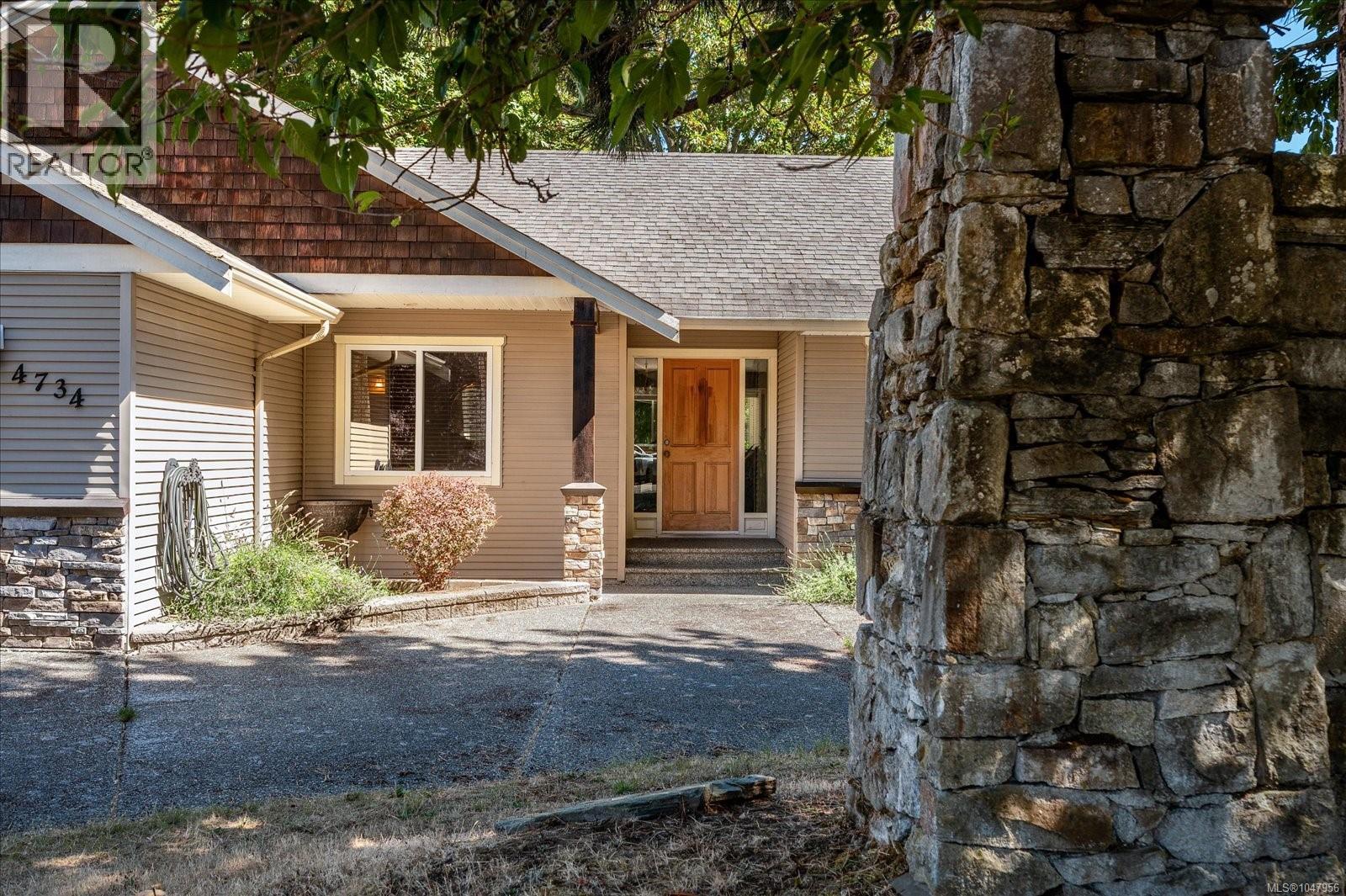 4734 Vista View