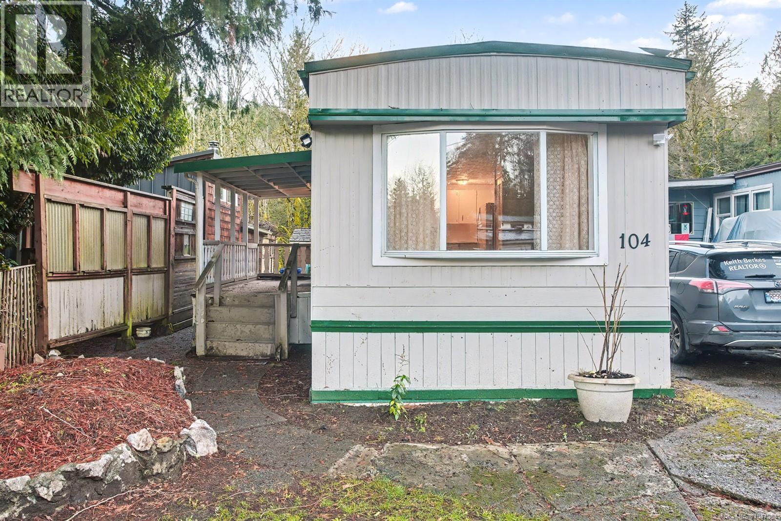 1120 Shawnigan Mill Bay Unit 104