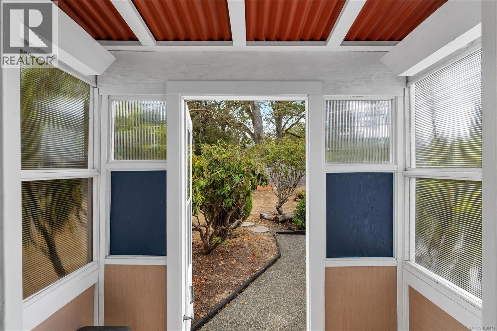 1640 Earlston photo 5