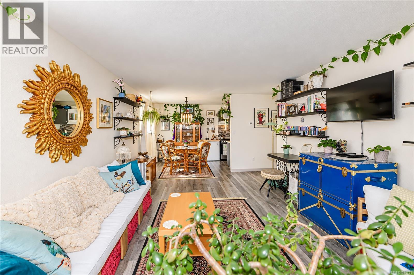 3040 Pine Unit 207