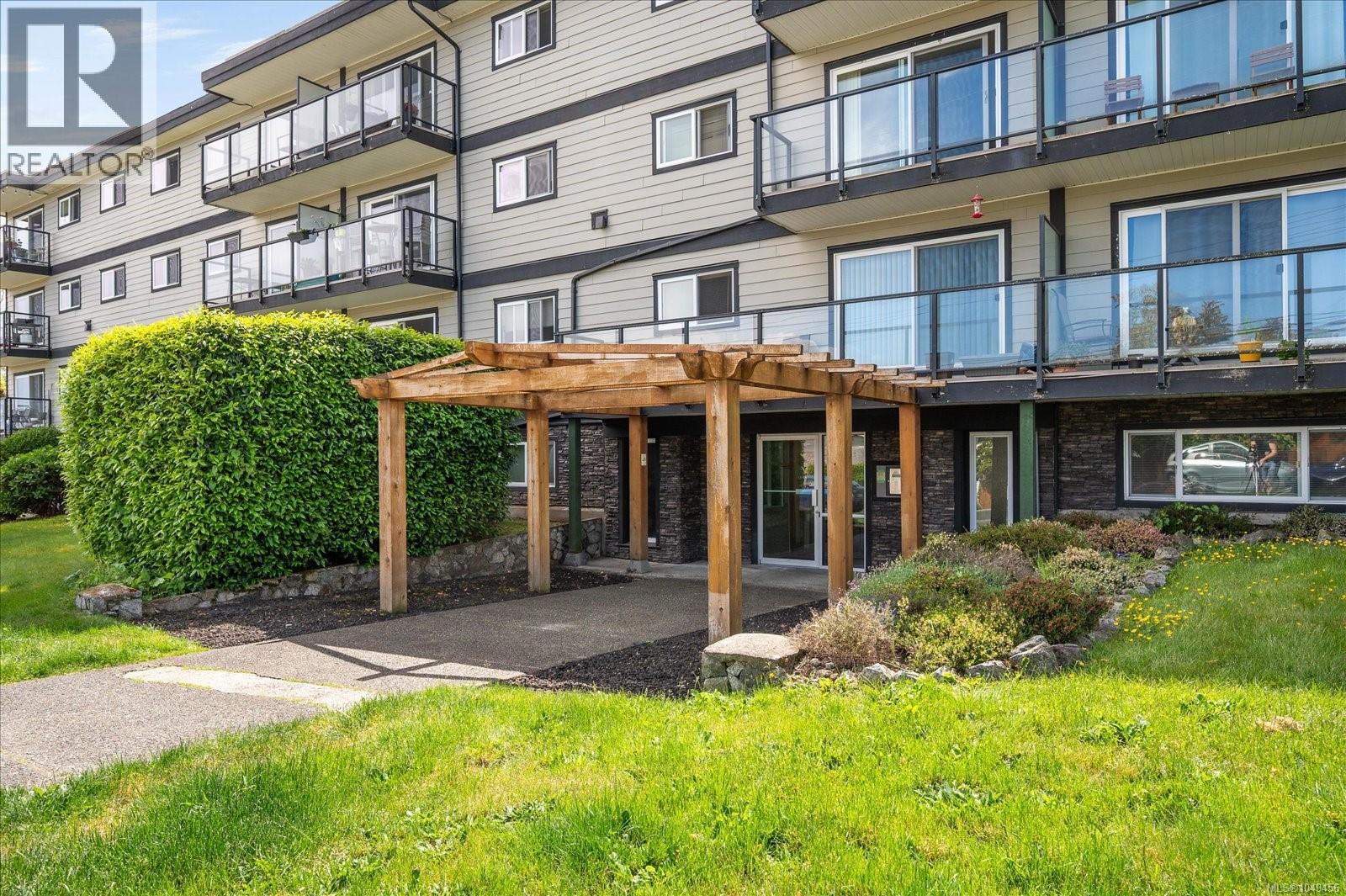 218 Bayview Unit 112