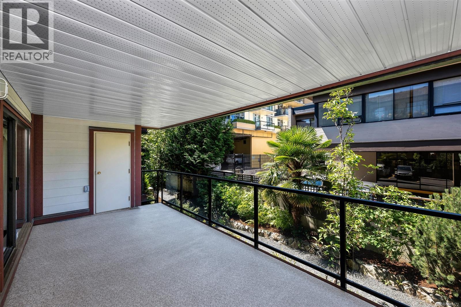 420 Parry Unit 204 photo 3
