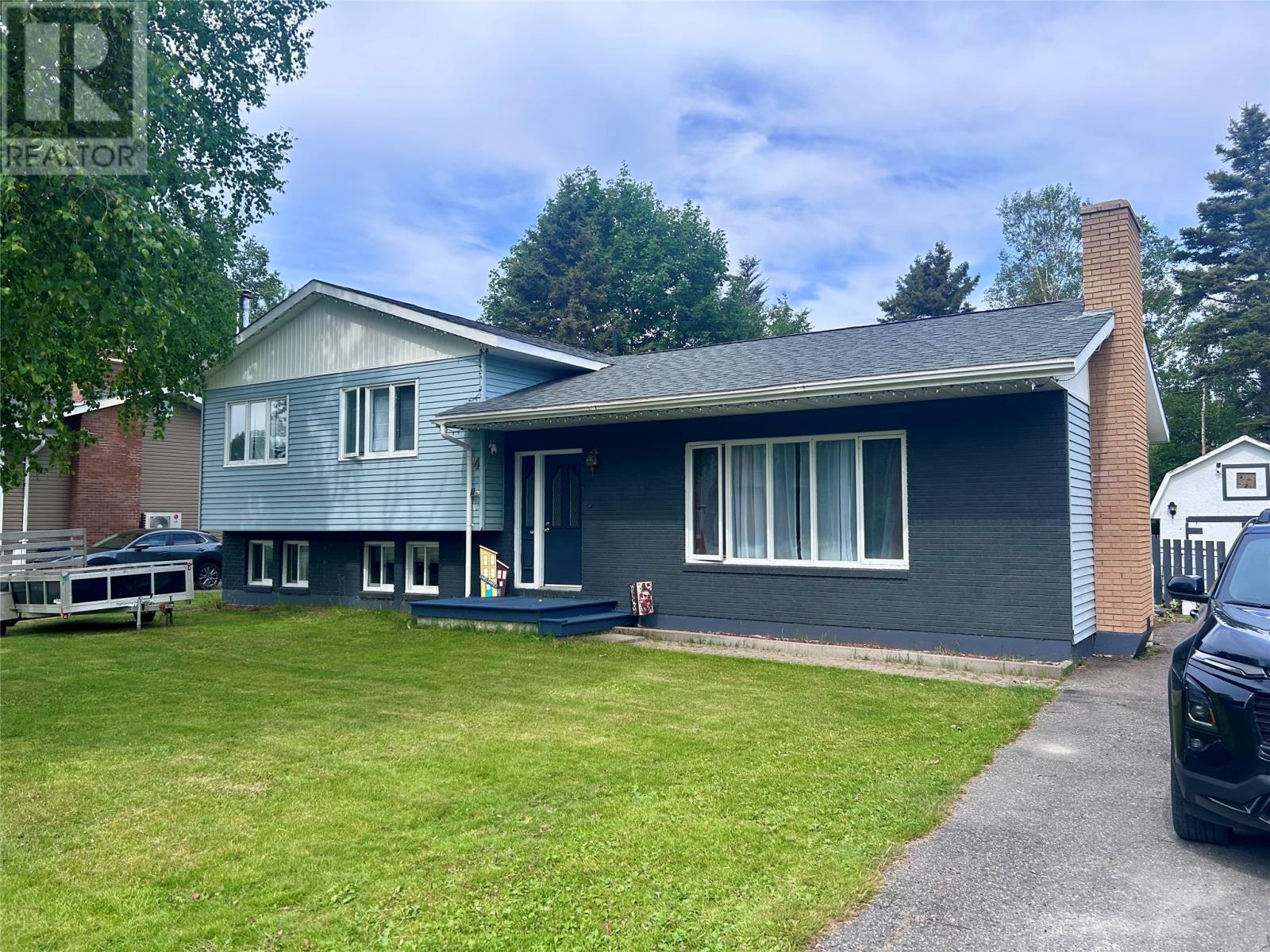 4 Elmwood