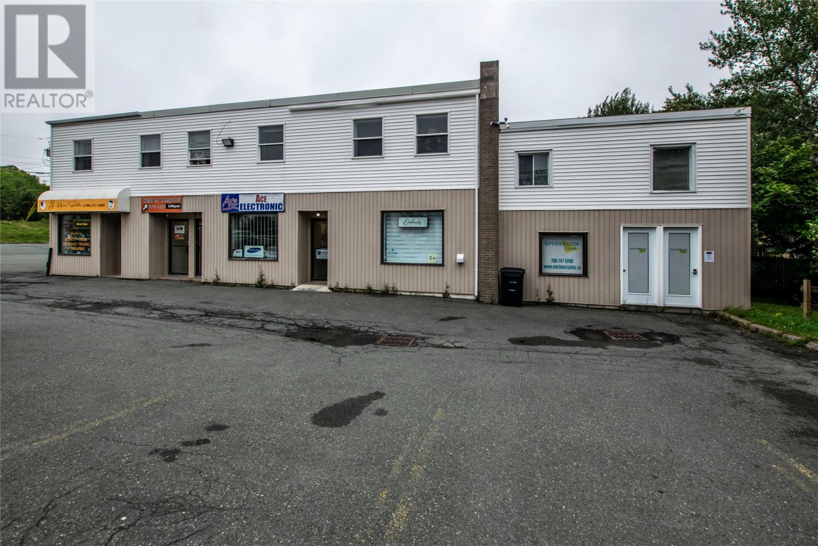 10 Forbes Unit 204