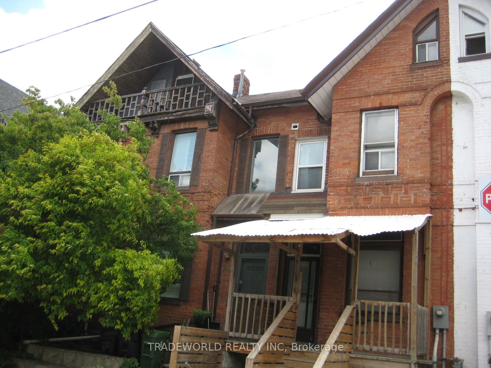 765 Gerrard Unit Lower