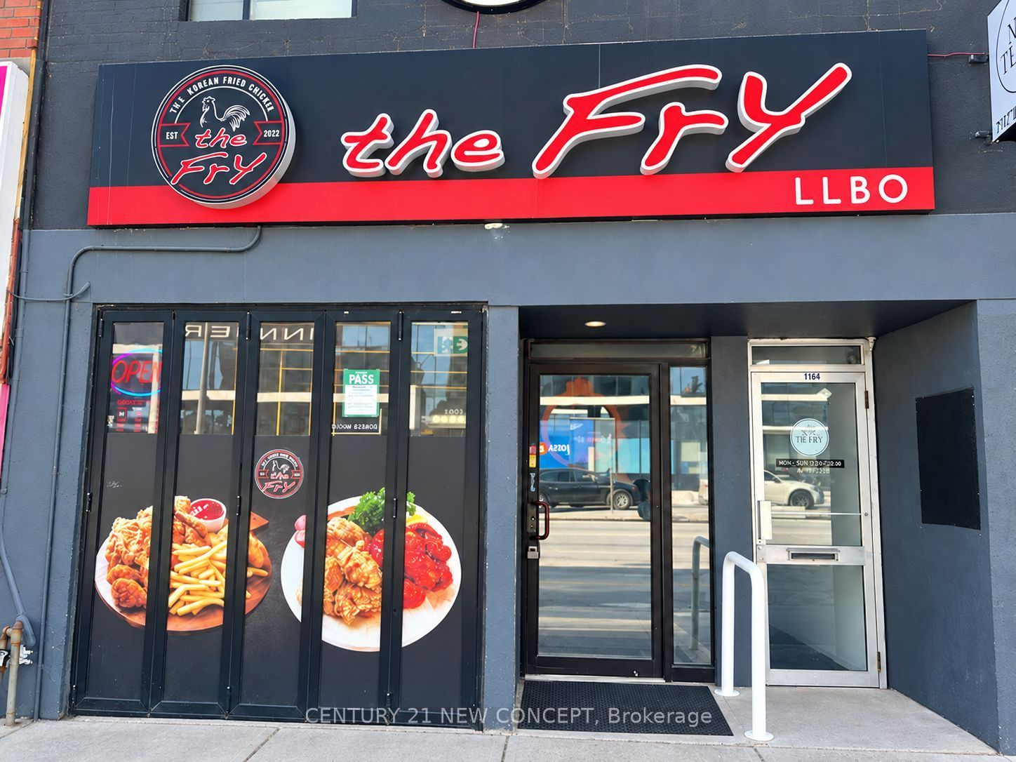 4864 Yonge photo 2