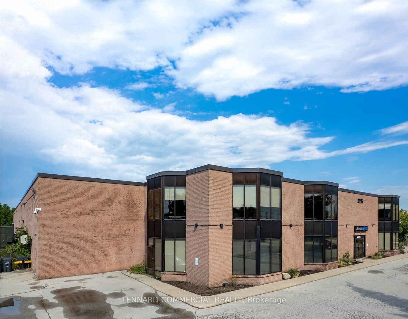 2115 South Service Road W 900, Oakville, ON L6L 5W2, Oakville