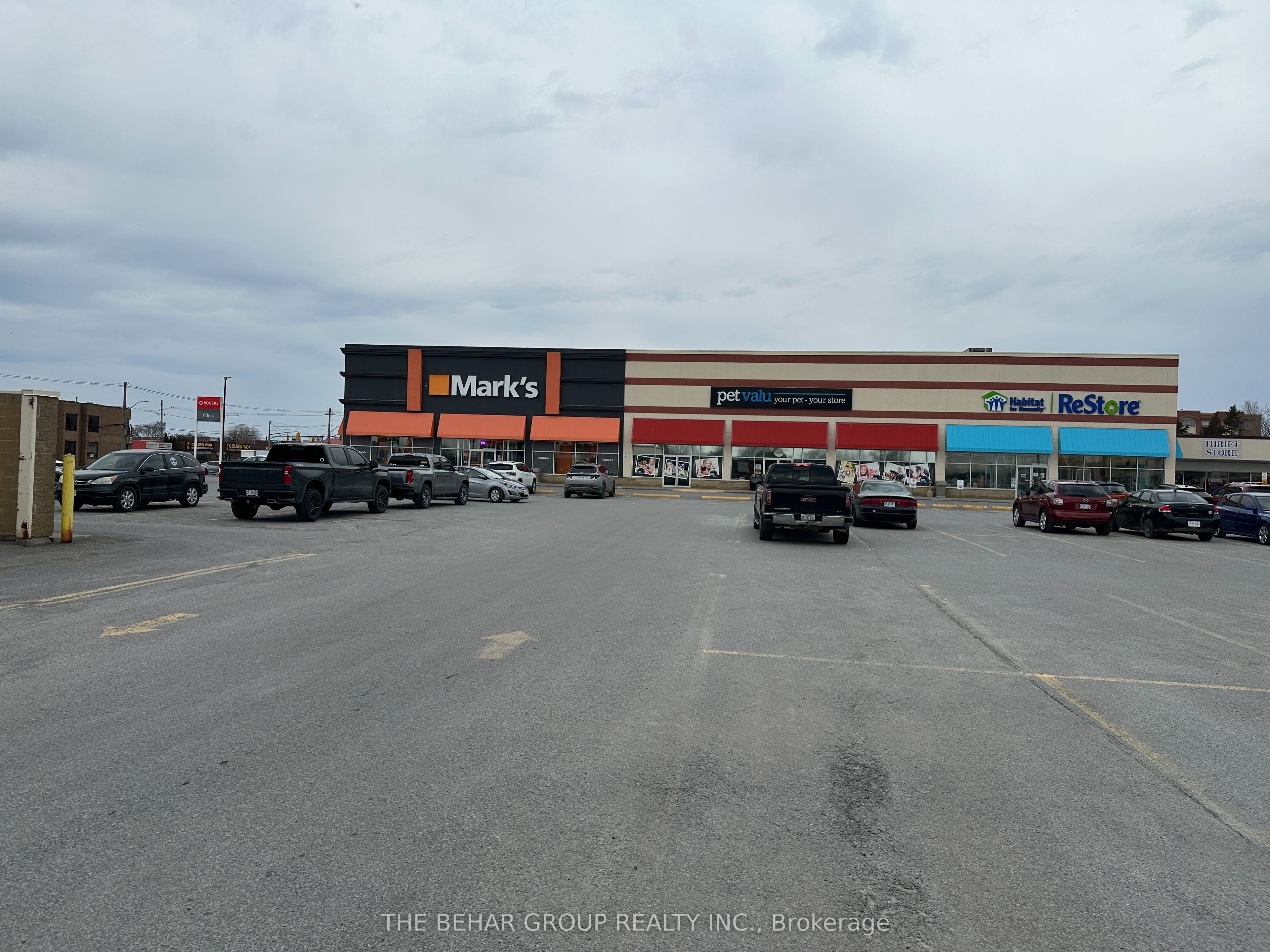 260 Dundas Unit 115A
