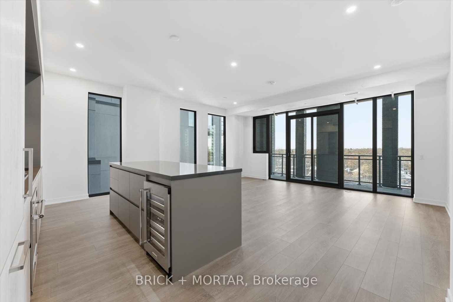 1 Hillsdale Unit 806