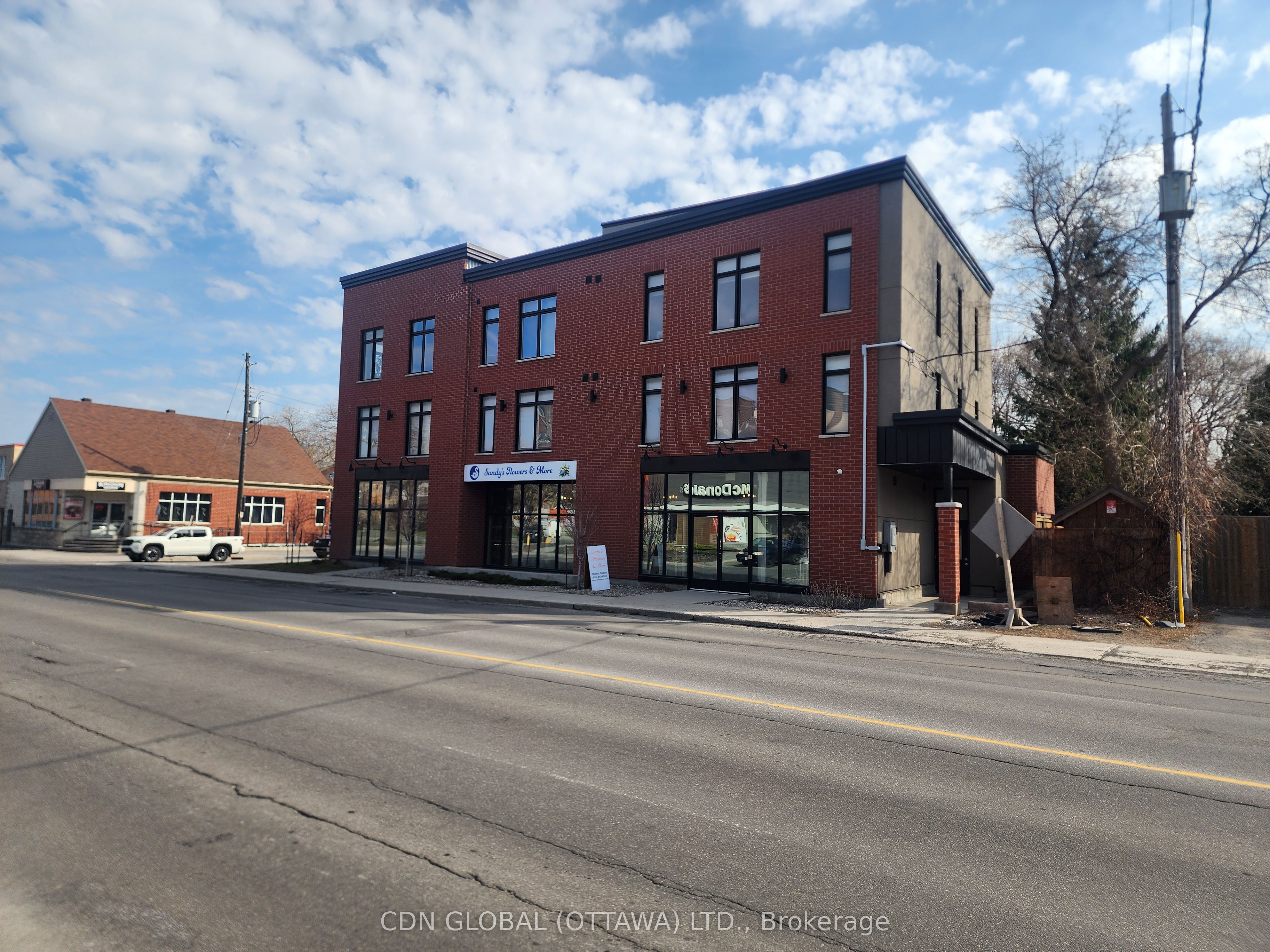 144 Renfrew