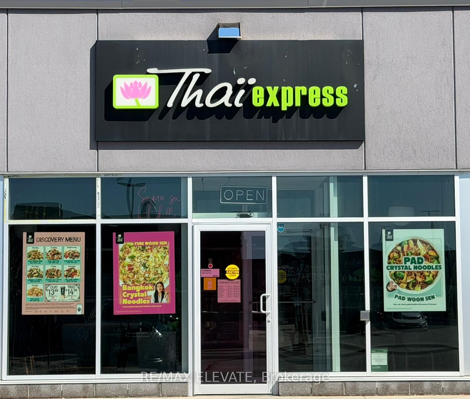 57 Harry Walker Parkway S A4, Newmarket, ON L3Y 8T8, Newmarket