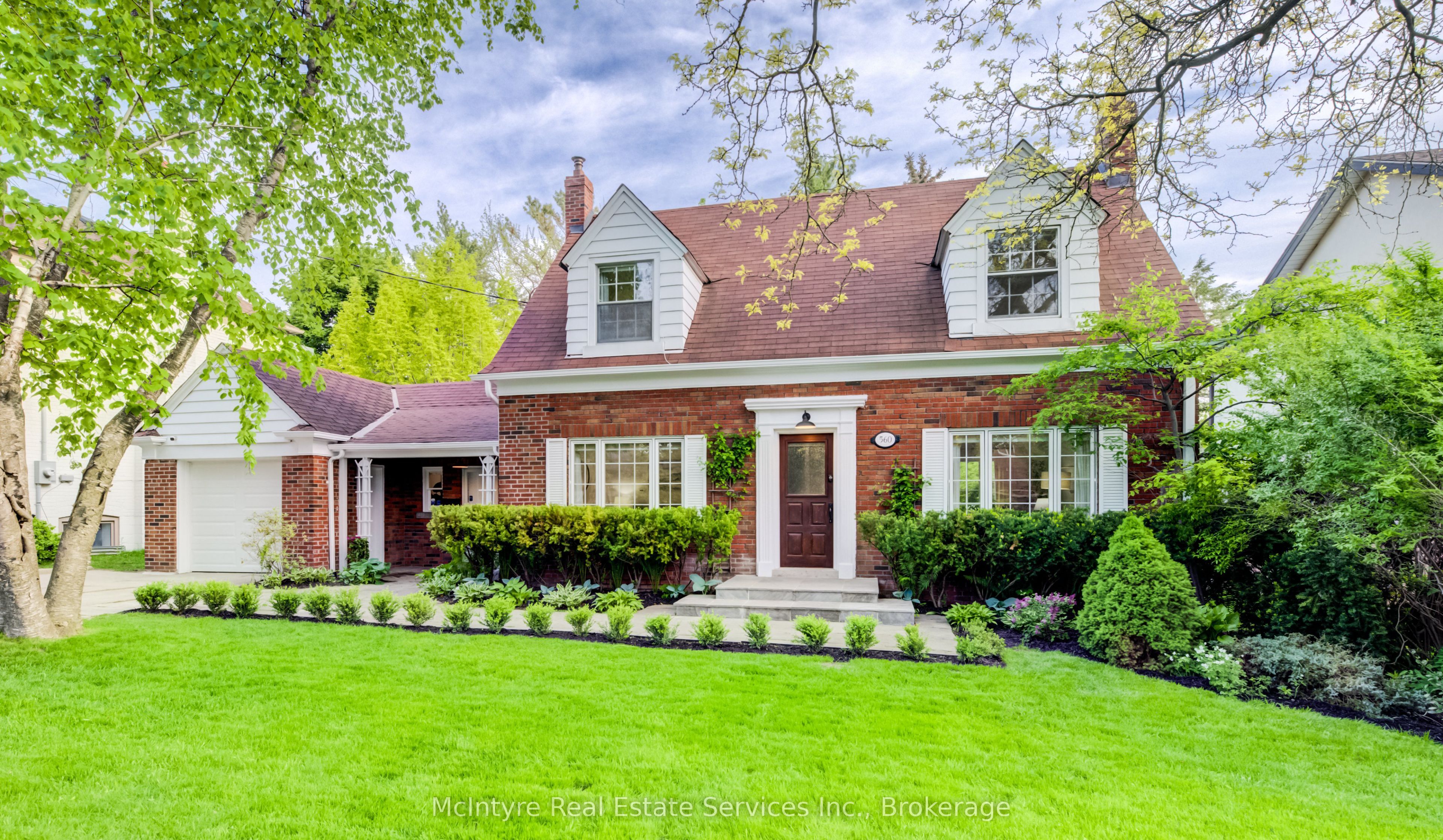 560 Blythwood