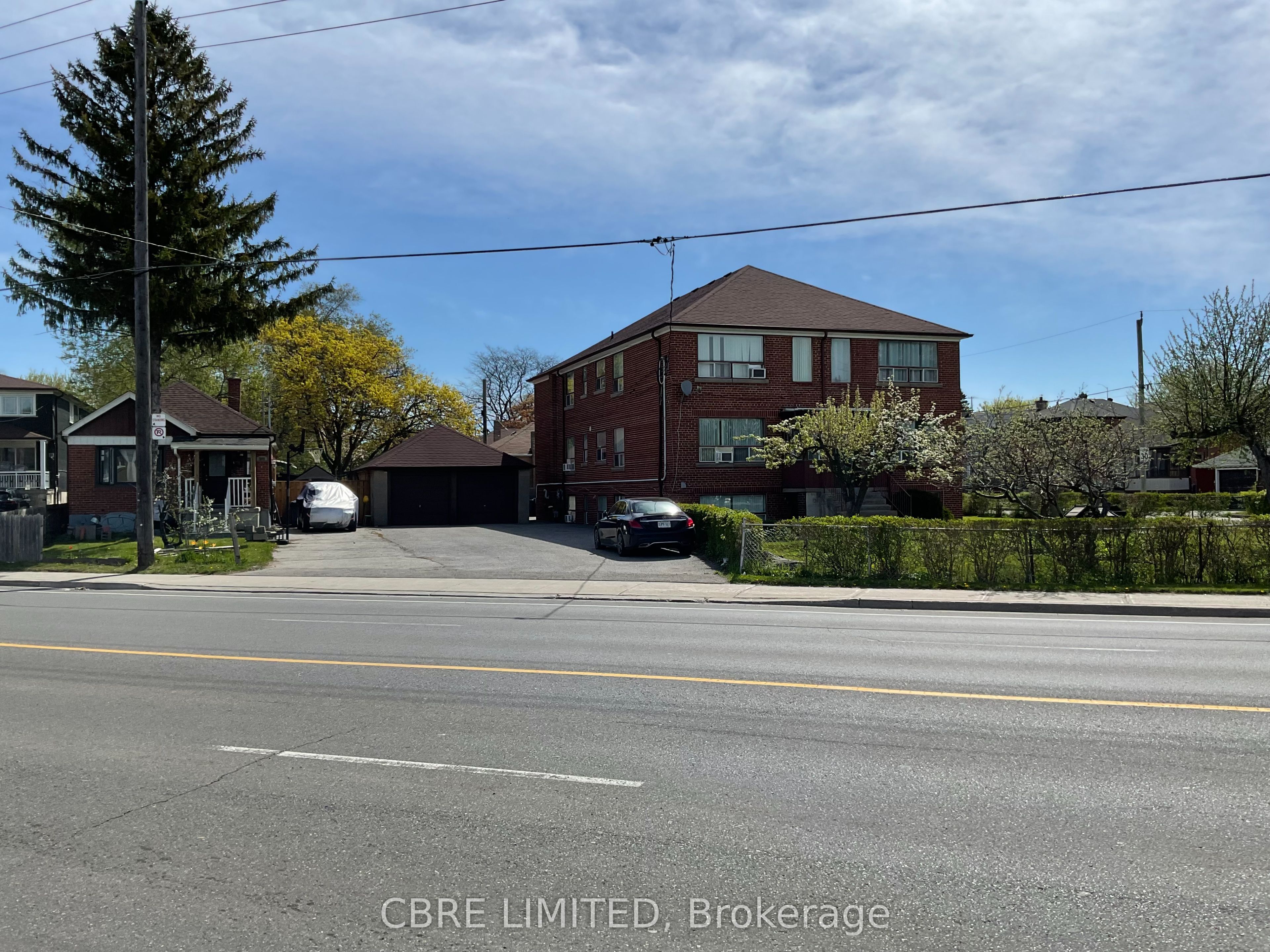 587 Danforth