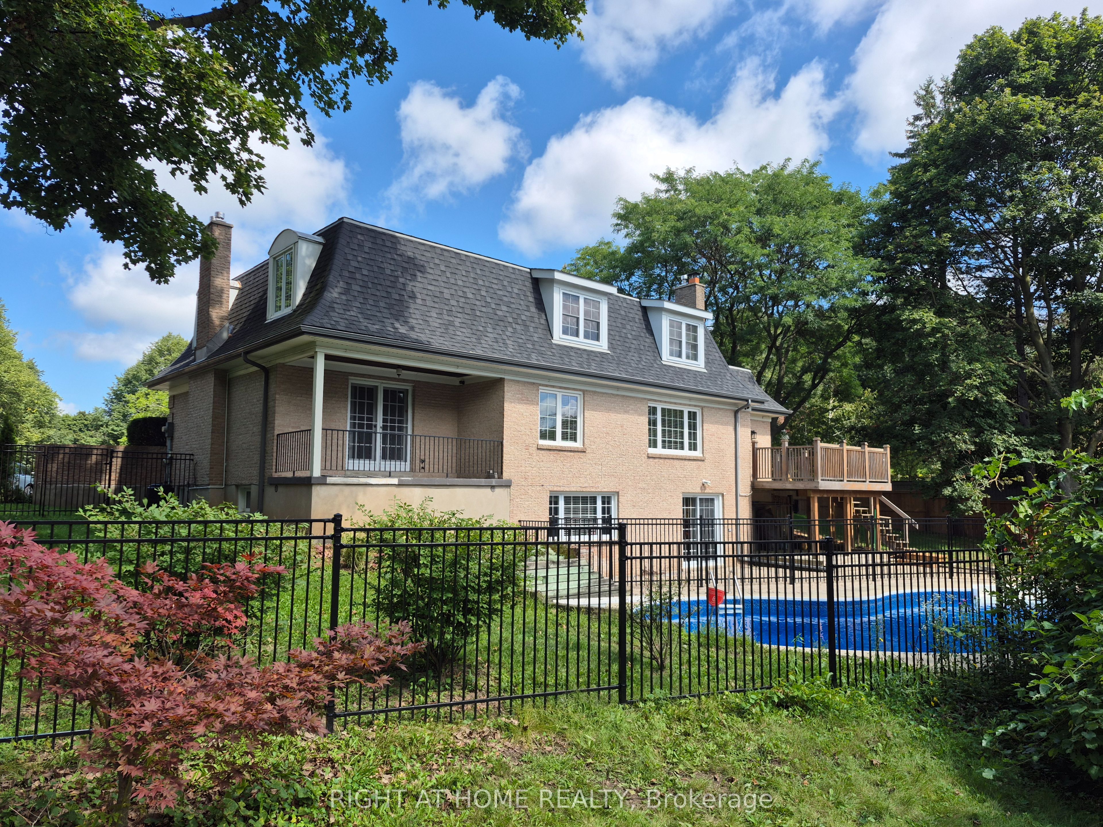 21 Post Horn Place, Waterloo, ON N2L 5E8, Waterloo