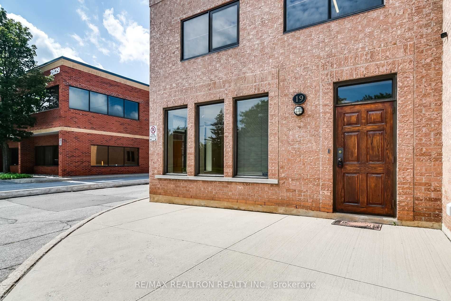 2861 Sherwood Heights Unit 19 A