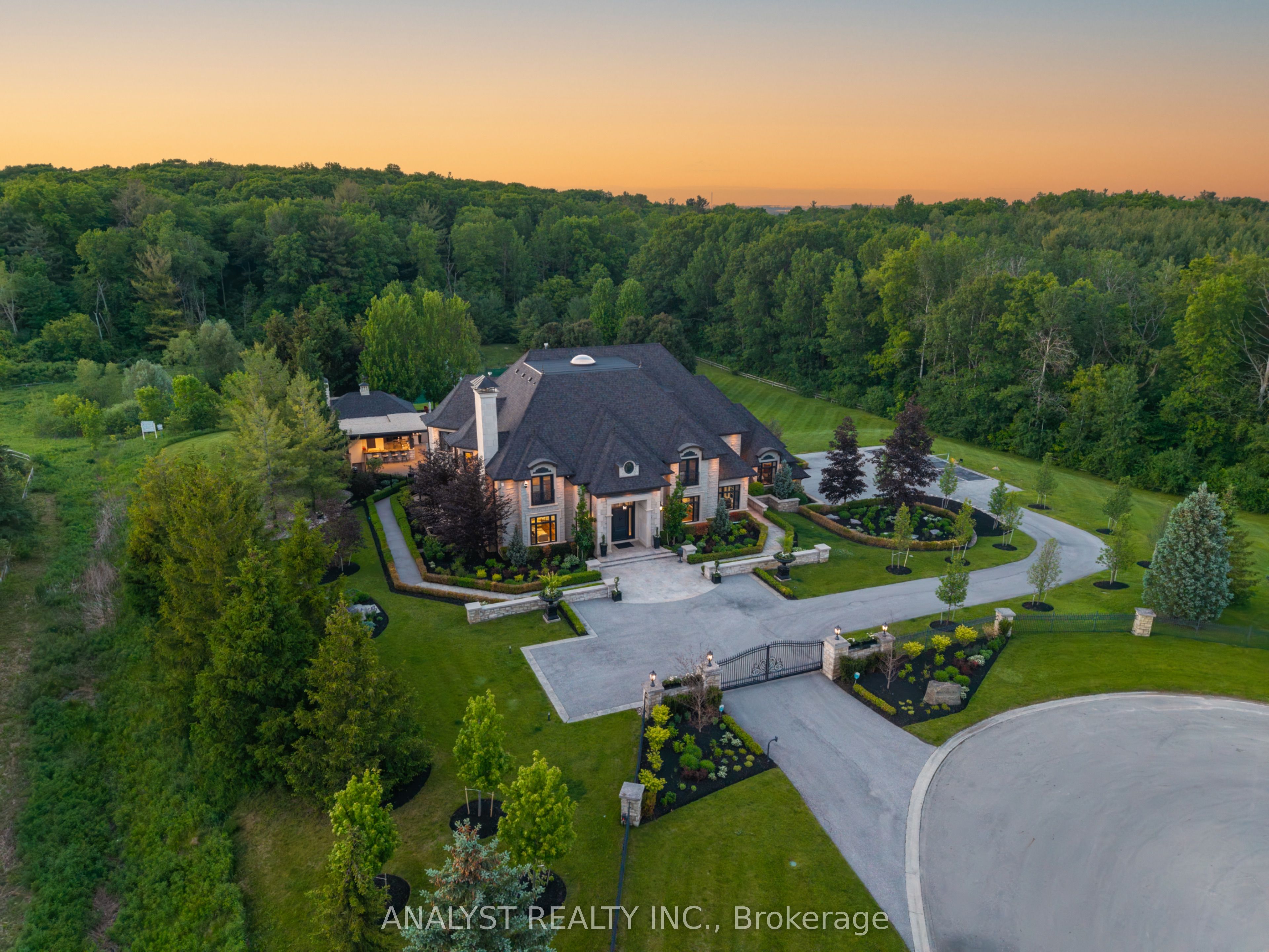 76 Scotch Valley Drive