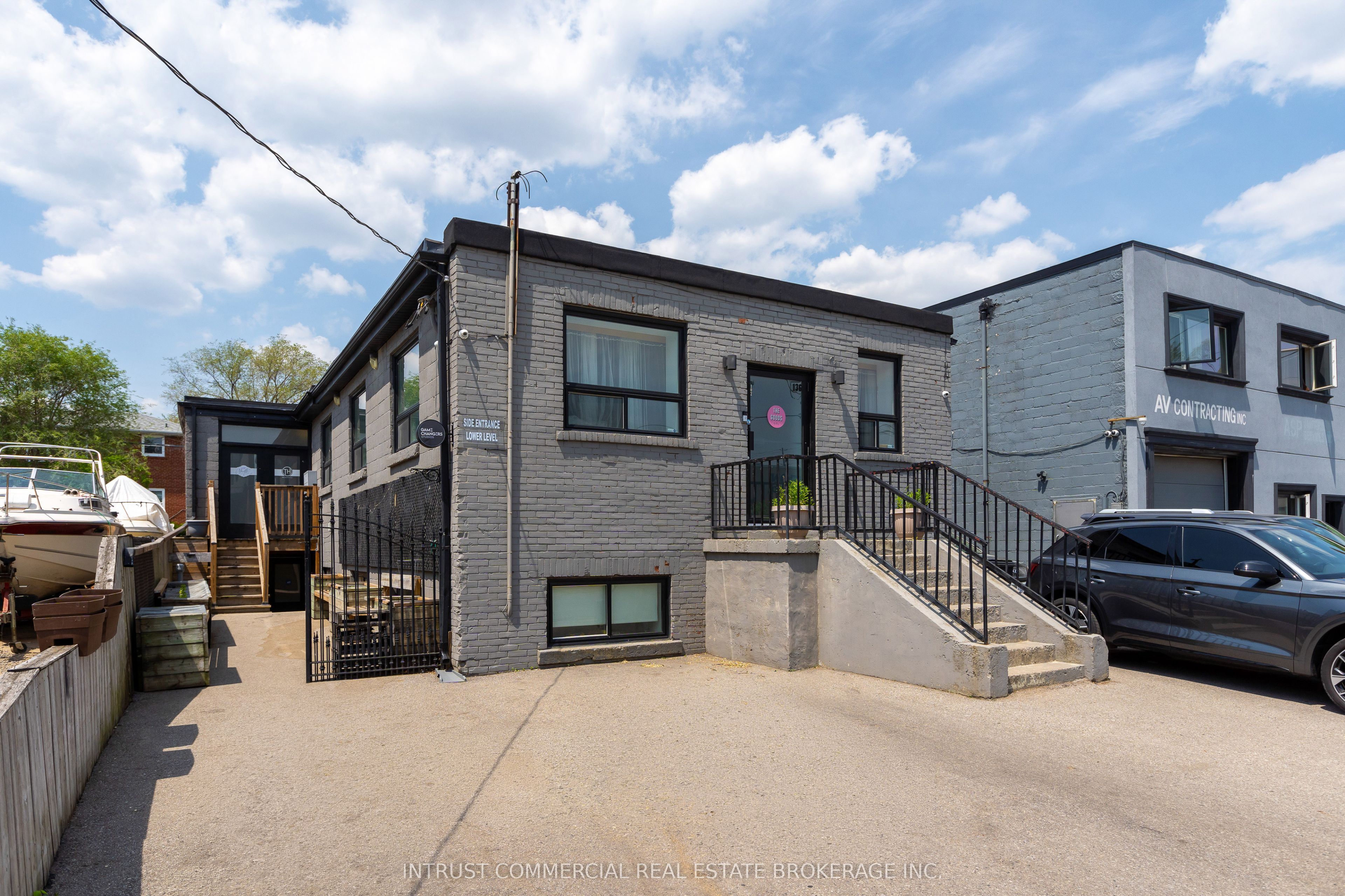 136 Sixteenth Unit 202