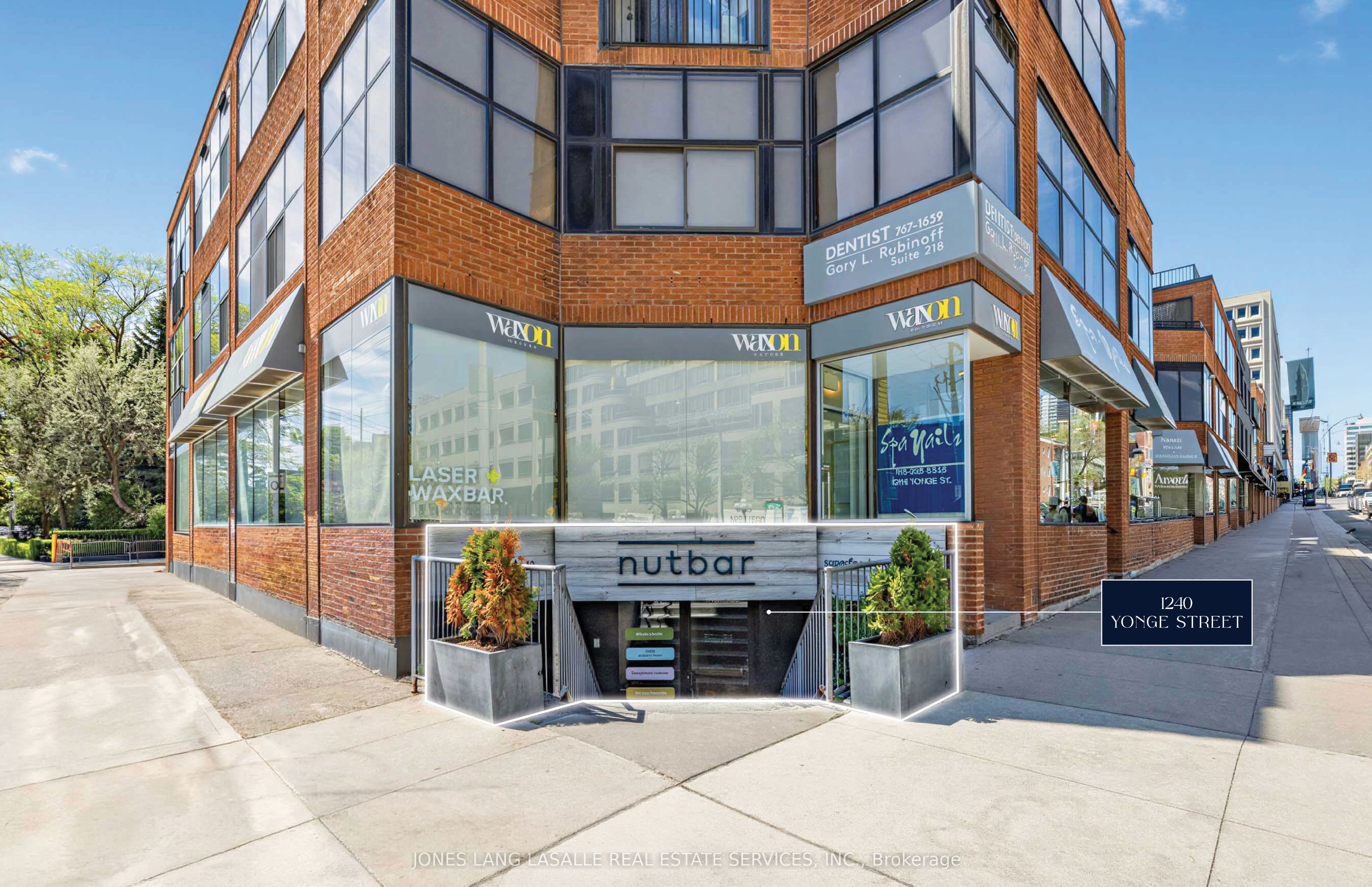 1240 Yonge photo 2