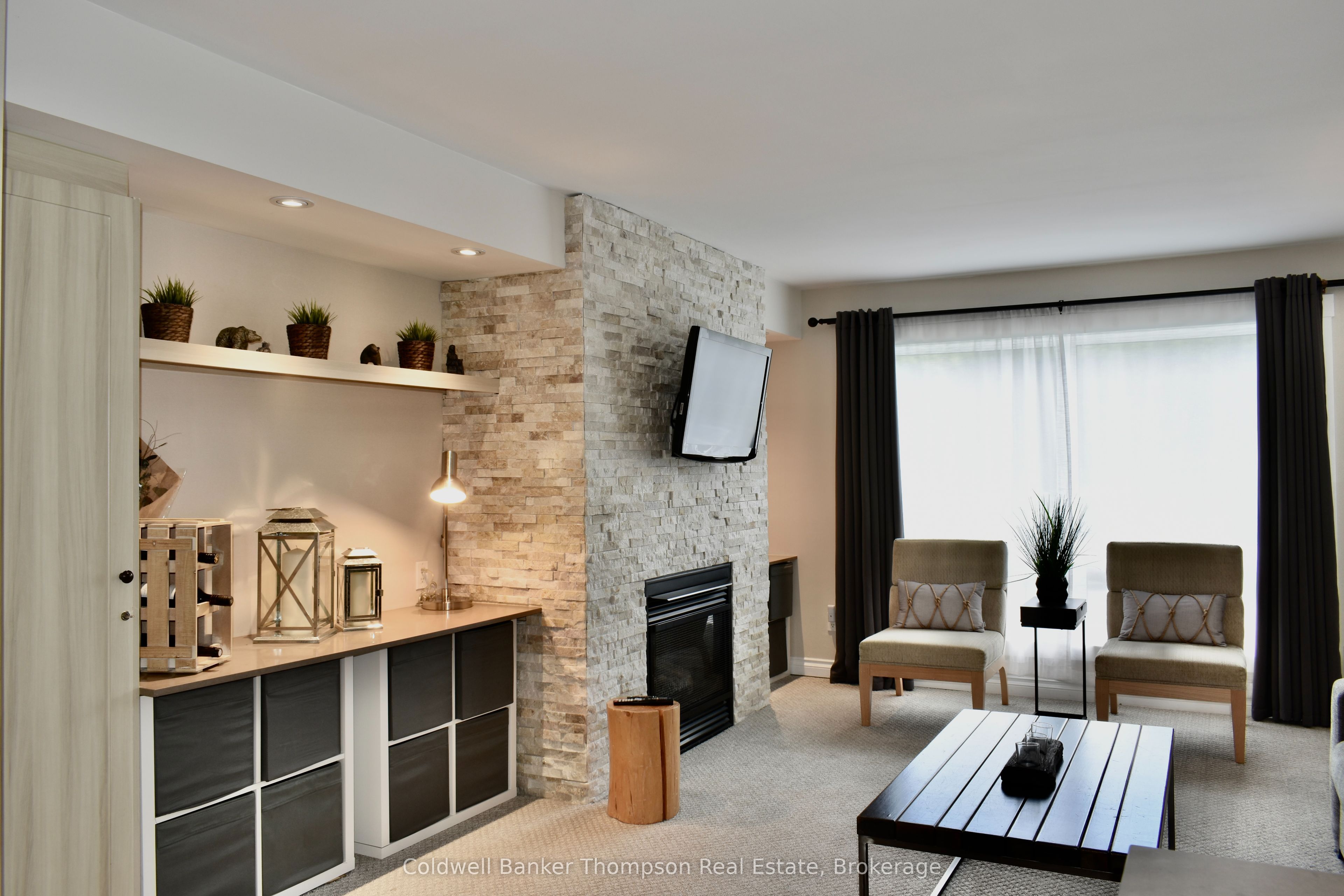 1235 DEERHURST, SUMMIT LODGE Unit 54-208
