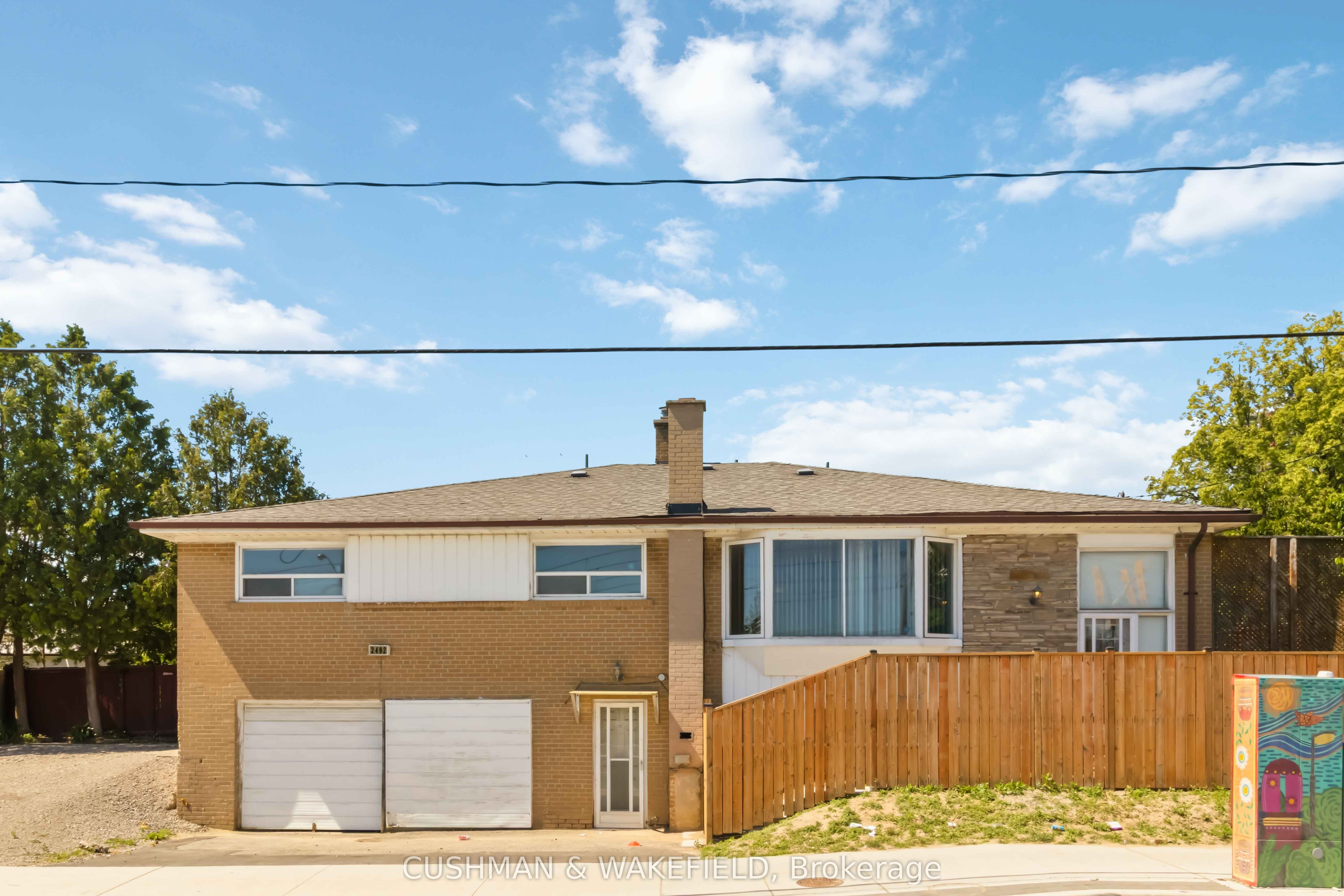 2492 Finch photo 2