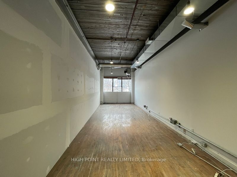 777 Richmond Unit 2022 photo 2