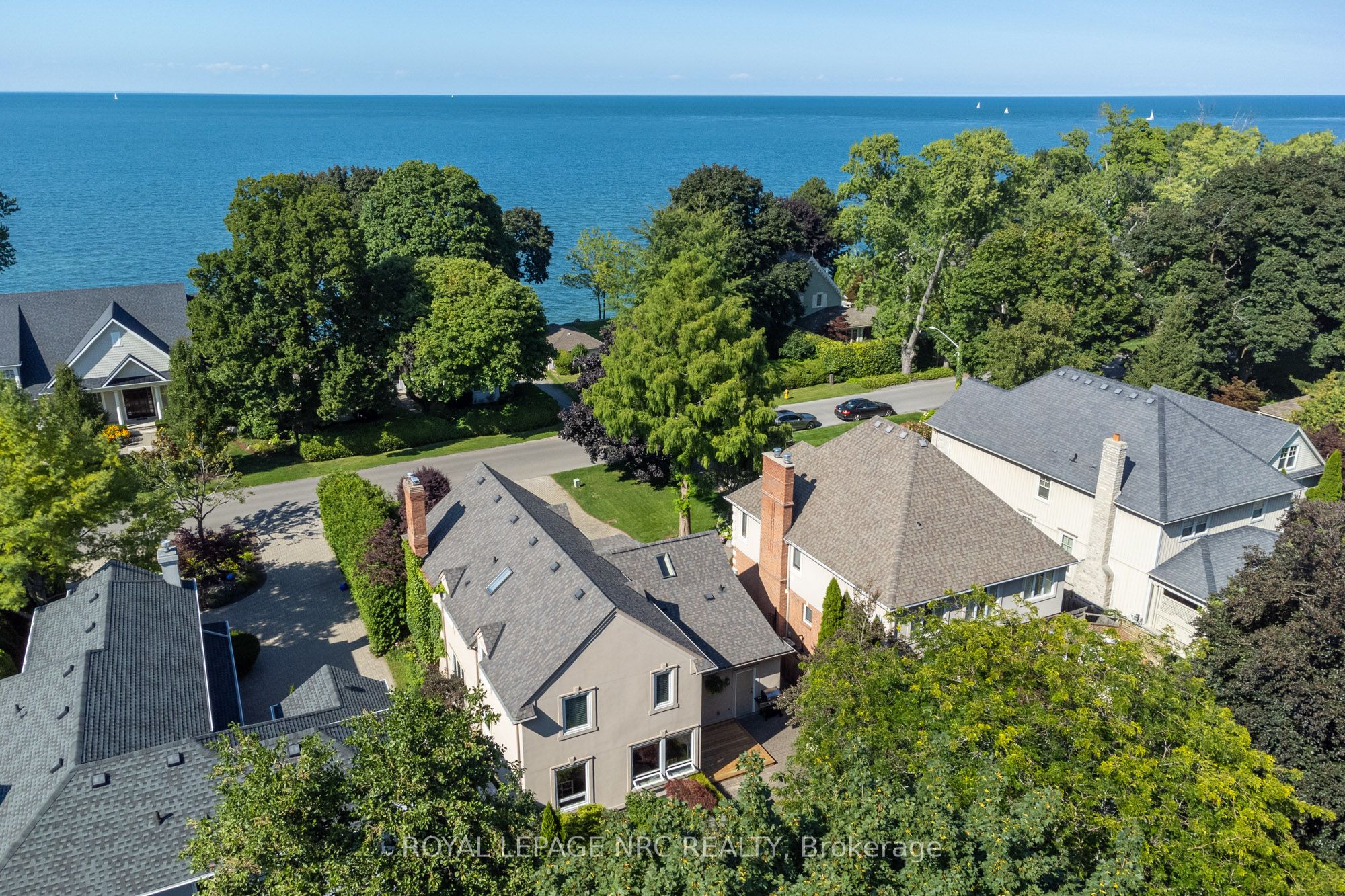 328 Niagara