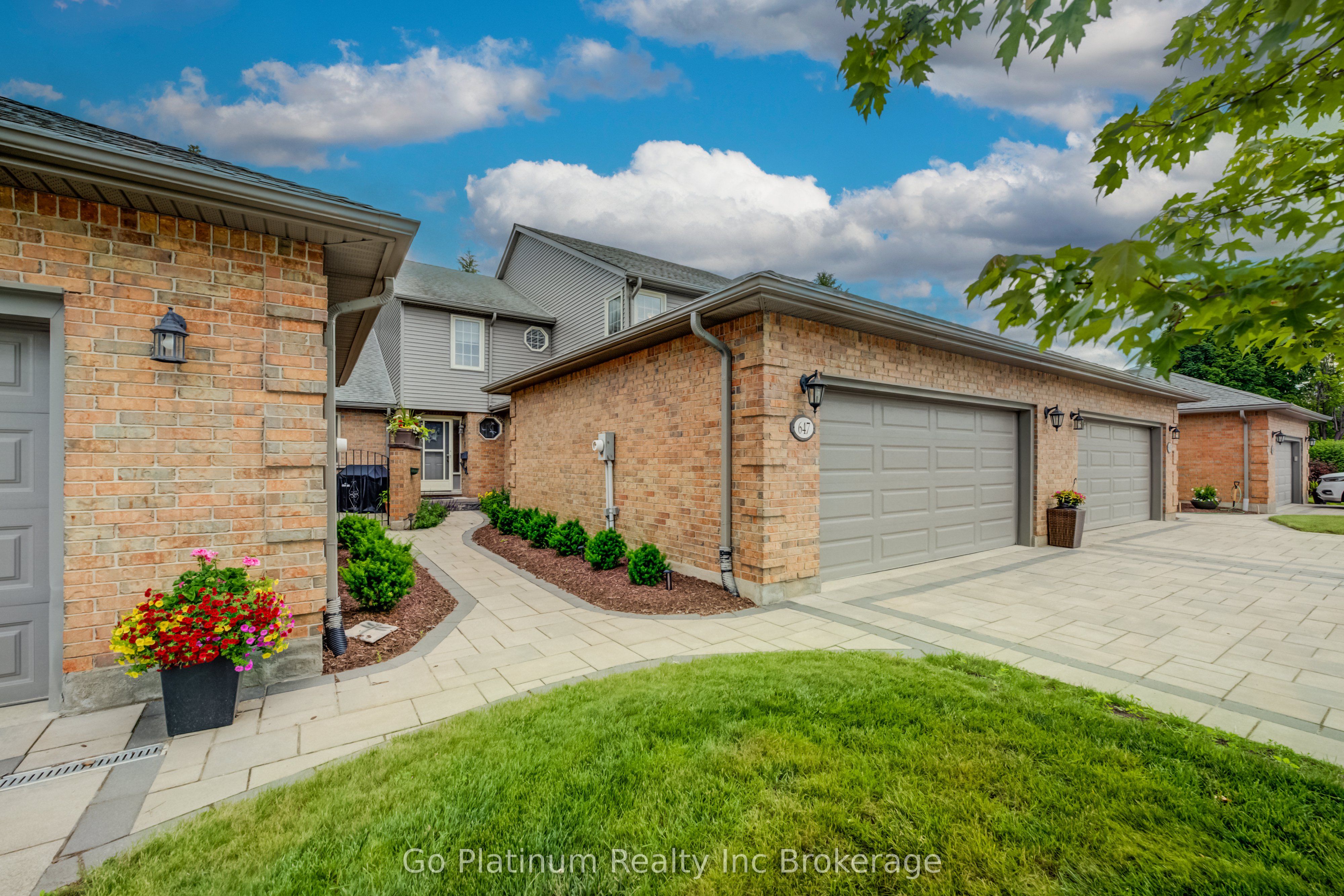 647 Lansdowne Unit 17