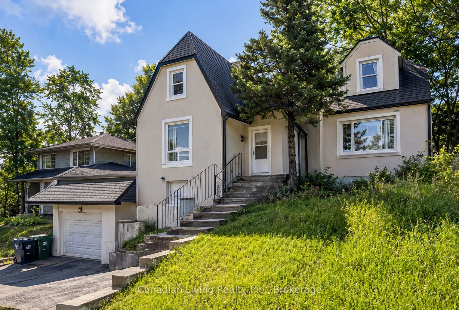 143 Steeles Unit Main