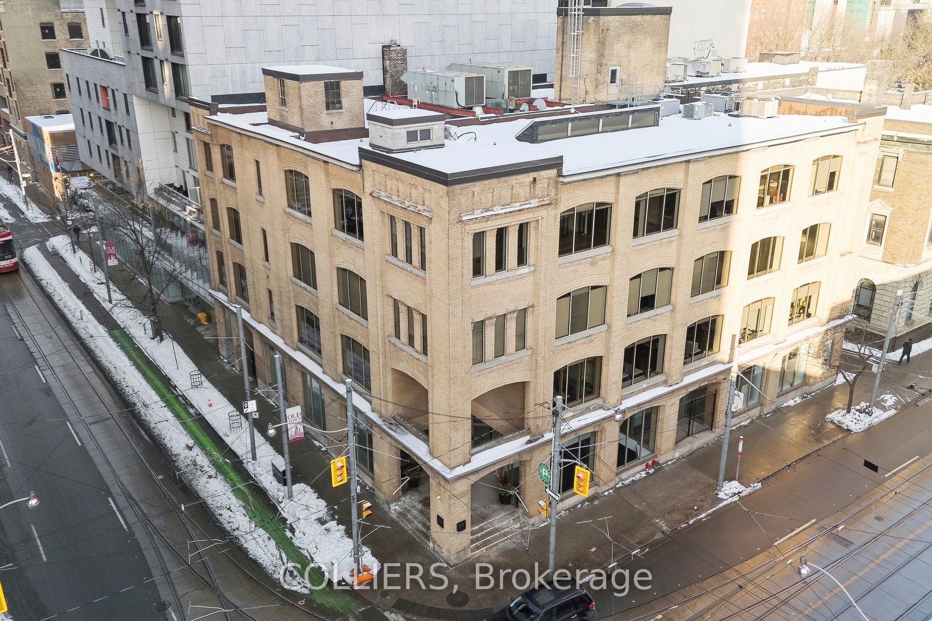 70 Richmond Unit B01
