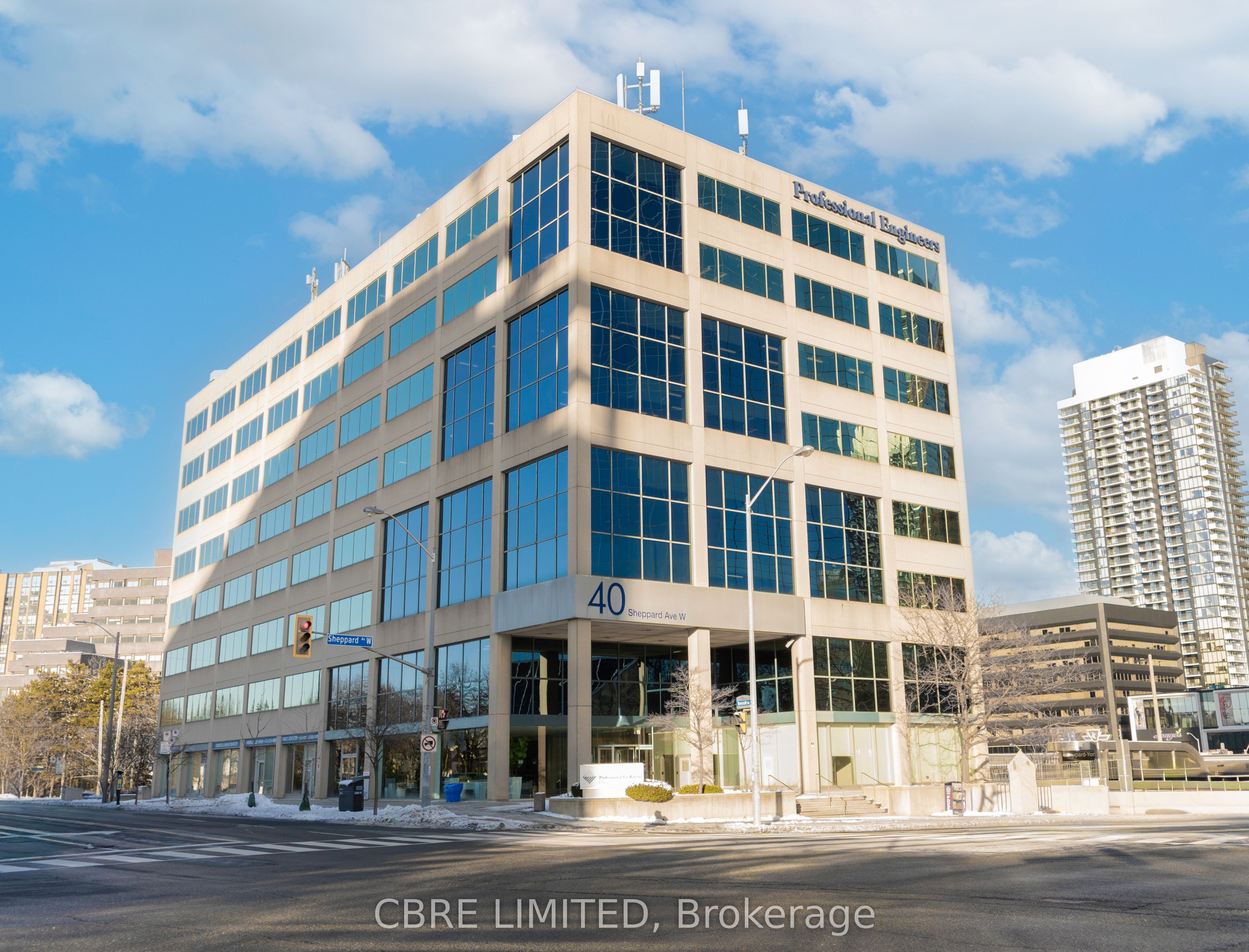 40 Sheppard Unit 200 photo 2