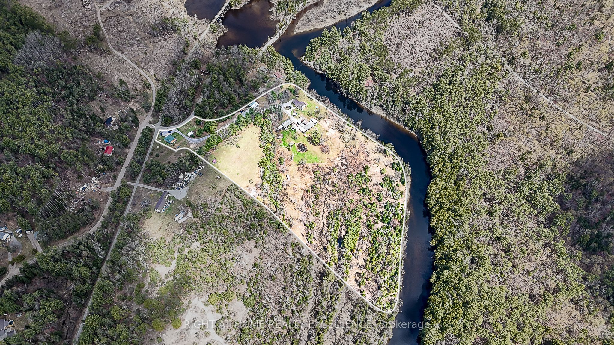 1234 Howland Junction photo 2