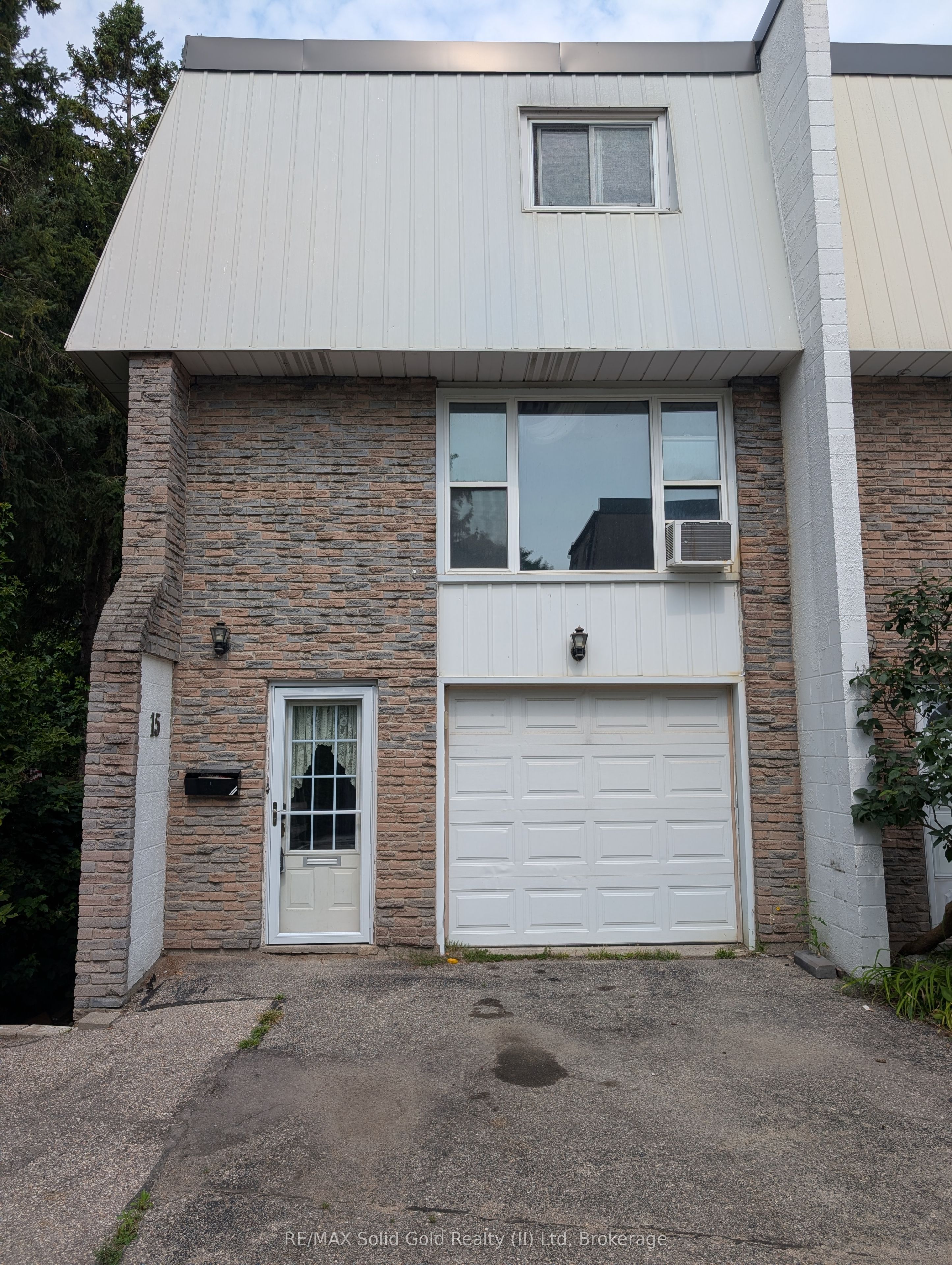 70 MORGAN Unit 15 photo 2