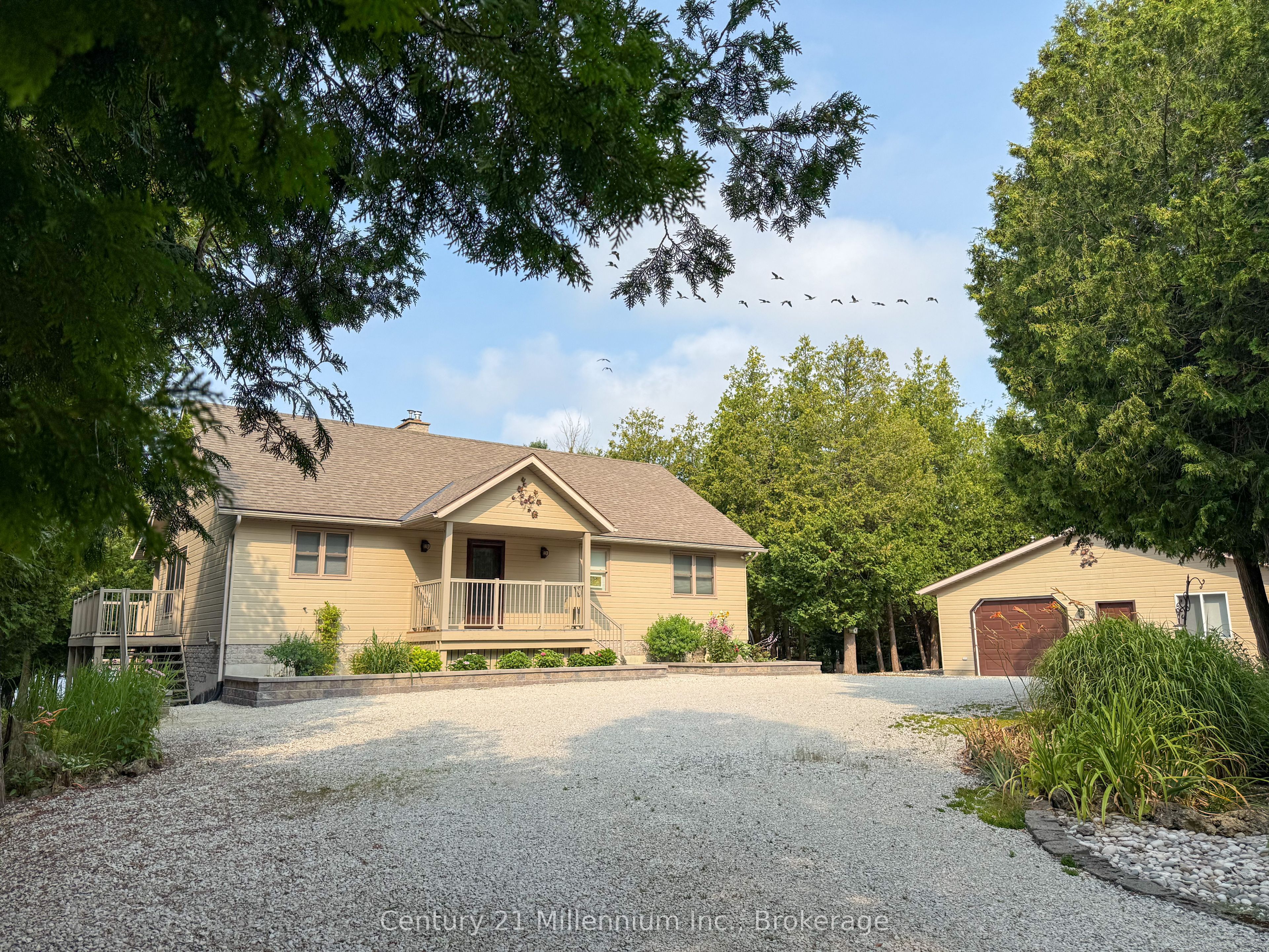 80 Lakewood Country
