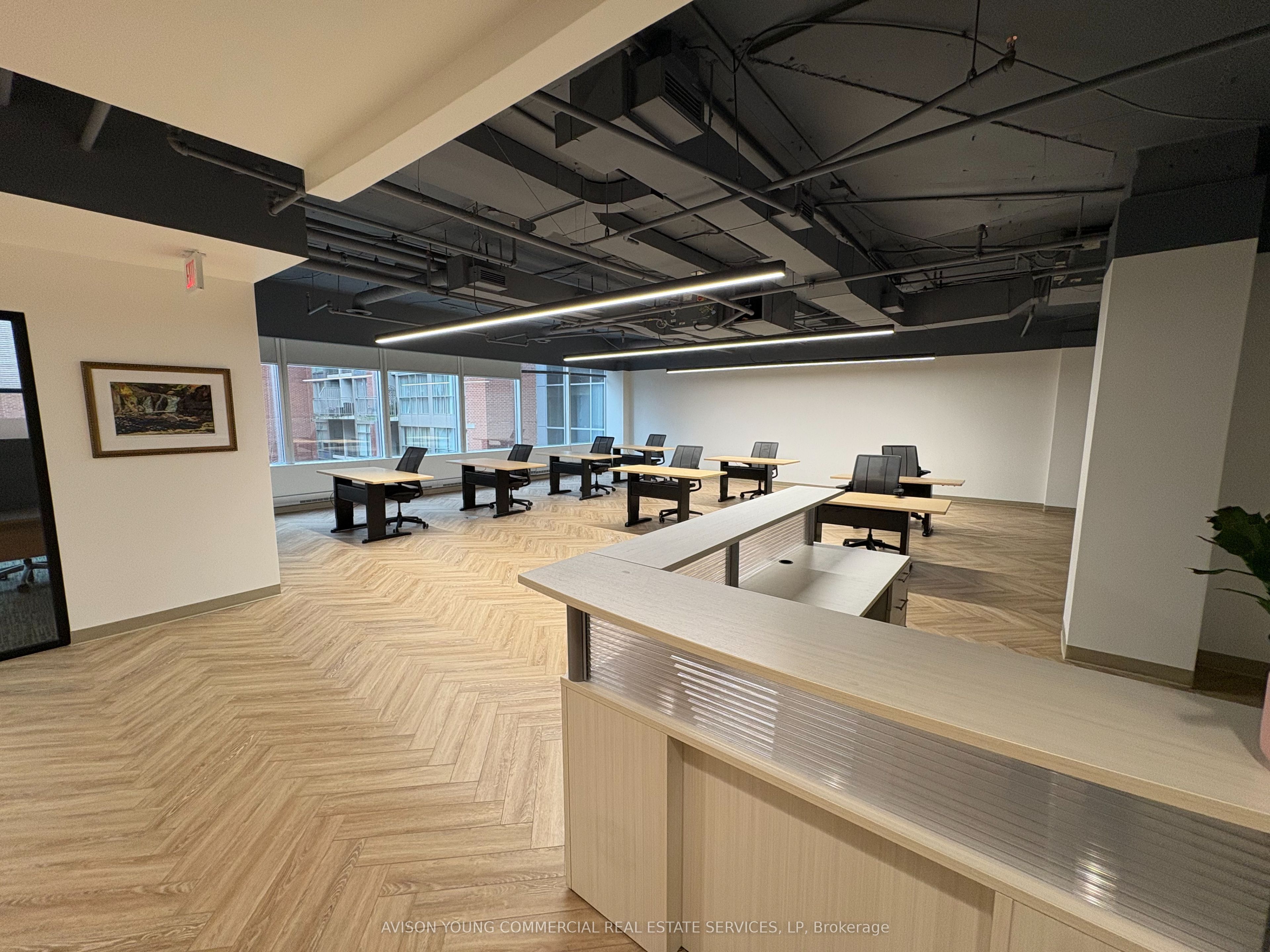 1835 Yonge Unit 502 photo 2