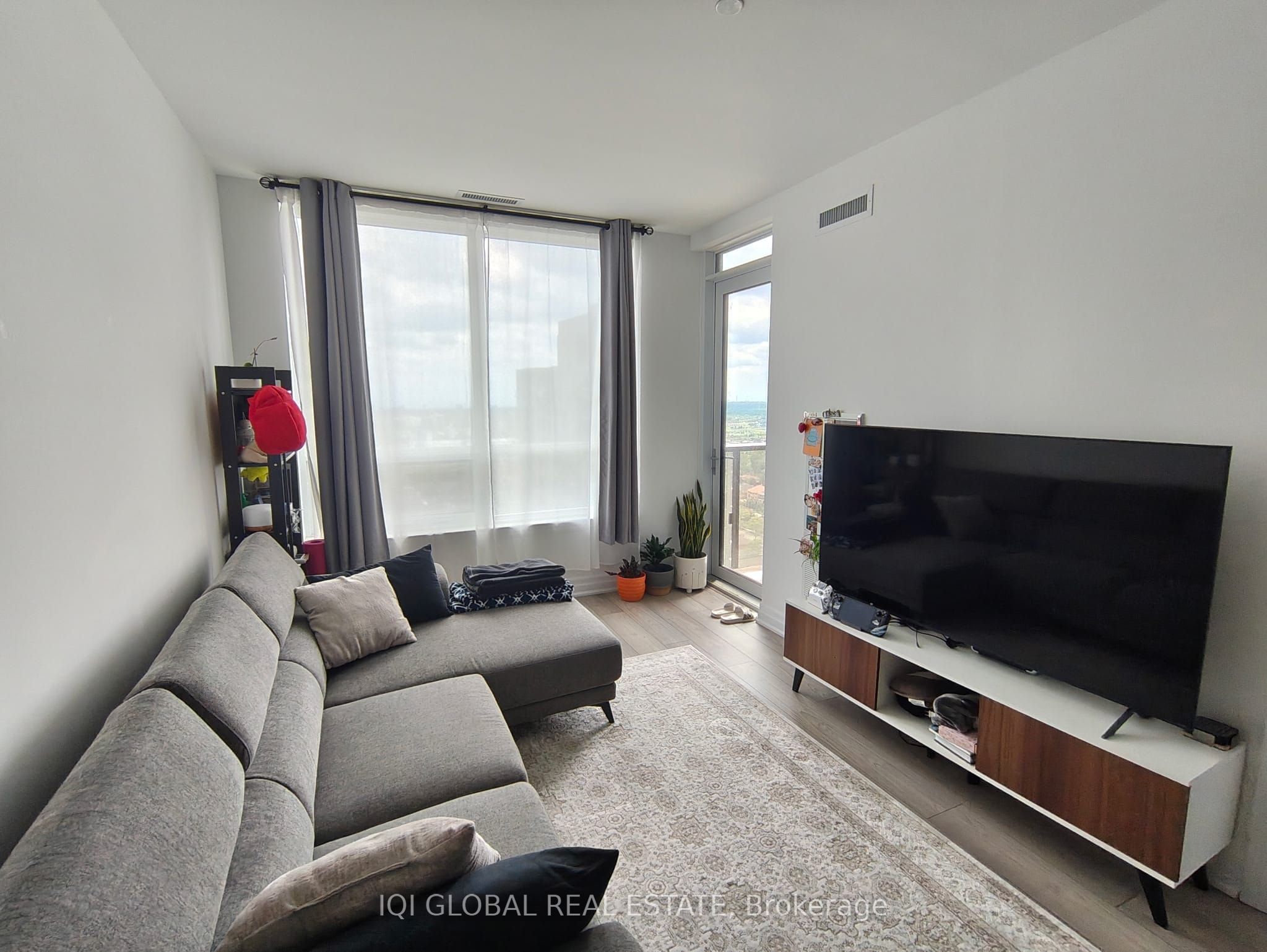 36 Elm Unit 3107