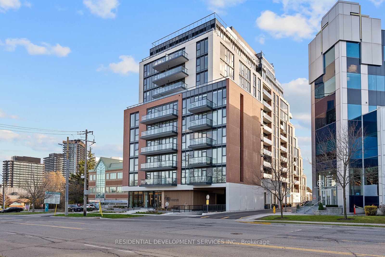 699 Sheppard Unit 226