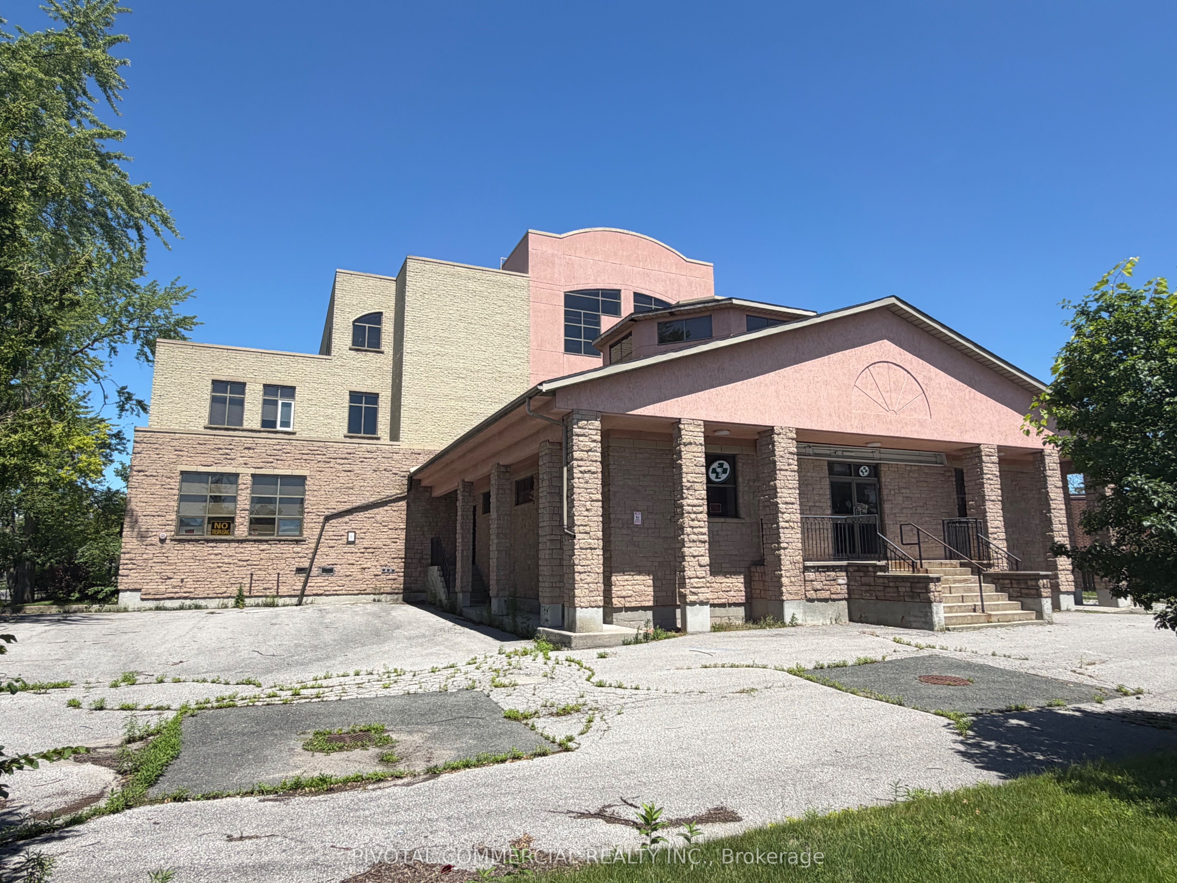 316 King Unit 104