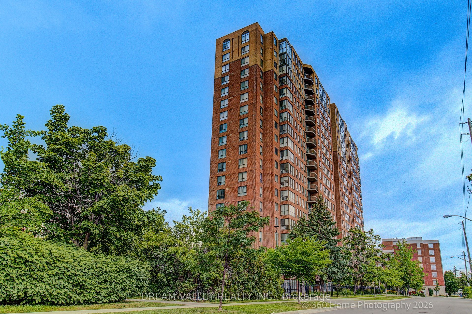 330 Mccowan Unit 811